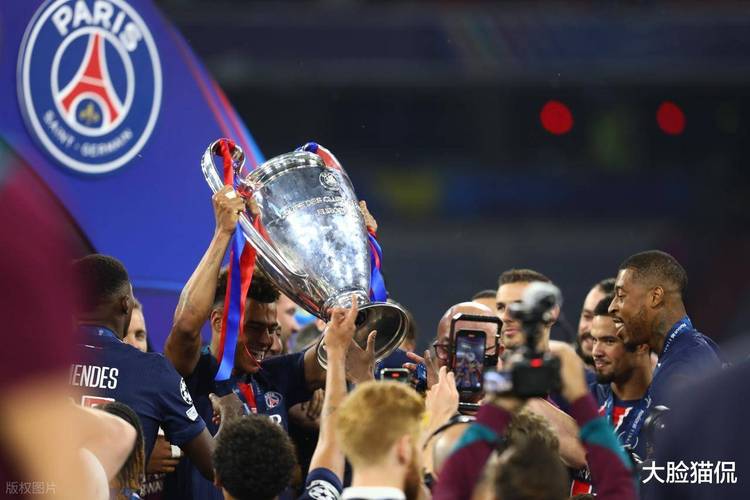 金球奖官方：杜埃欧冠决赛的第二球当选年度最佳表现