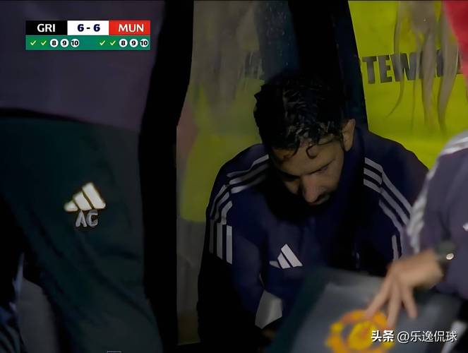 和阿莫林坐一桌?斯洛特被狂喷评分仅2.6:瓜都丢弃了传控 吃老本