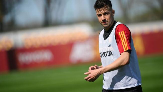 记者：迪巴拉已经接近复出，他回到了罗马的合练中