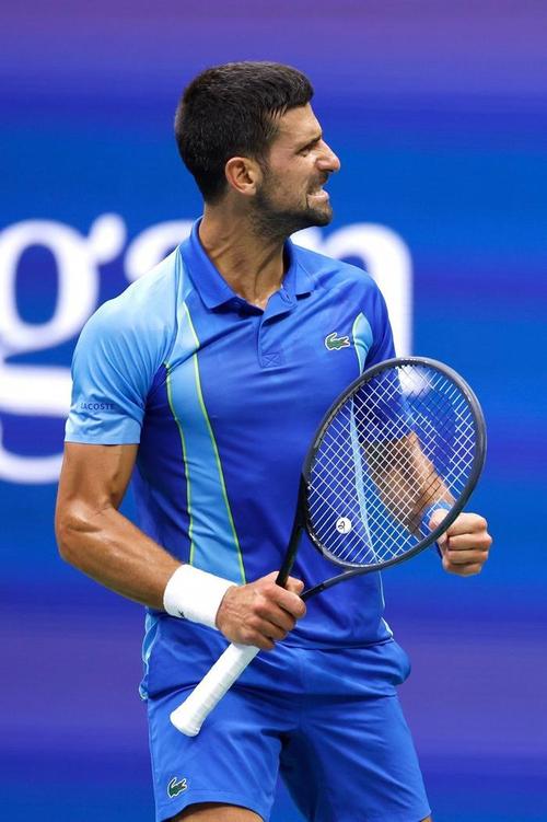 丰塞卡：我跟莱奥说过他有能力赢得金球奖，成为世界最佳球员