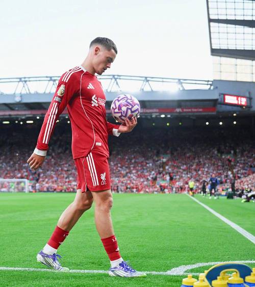 维尔茨本场数据：1中框4关键传球+创造1次进球机会，评分8.7