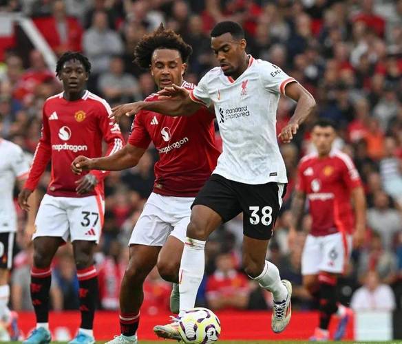 斯洛特：赫拉芬贝赫不会出战法兰克福，希望他能在周末恢复