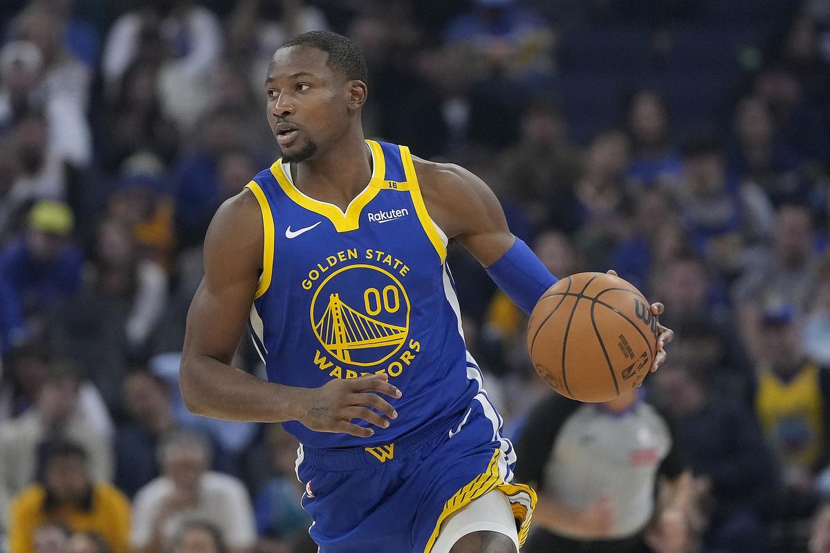 啊？Shams：科尔考虑将库明加纳入首发阵容 霍福德将打替补