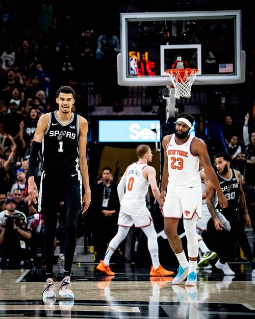 揭幕战对阵马刺！队记：加福德降为小概率出战 埃克萨姆缺阵