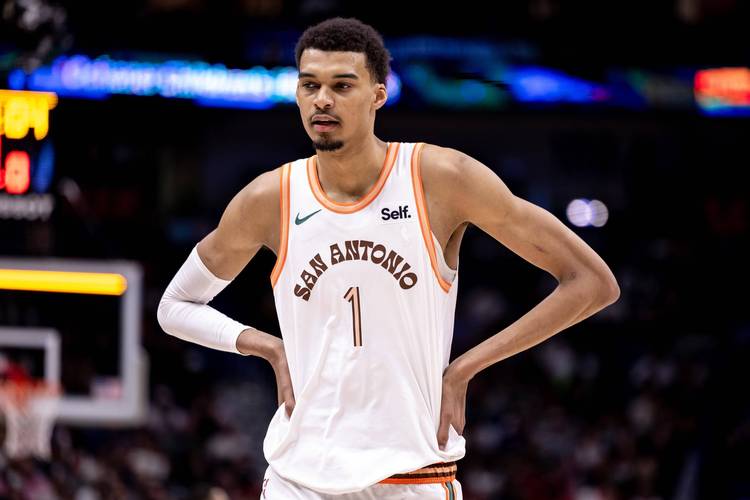 详细阅读:帕金斯:文班有票房号召力但他专注胜利 马刺的活力预示着季后赛 帕金斯:文班有票房号召力但他专注胜利 马刺的活力预示着季后赛