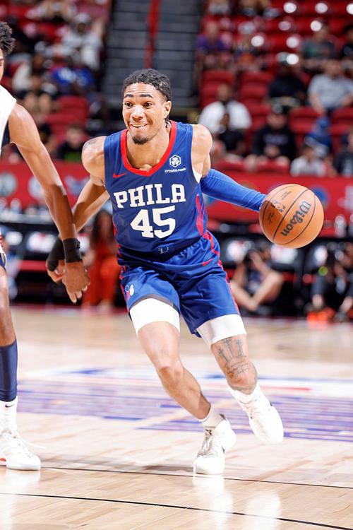 【菜鸟】黄蜂4号秀15中7砍19分&34号秀10分6板3断 埃奇库姆14+6+4