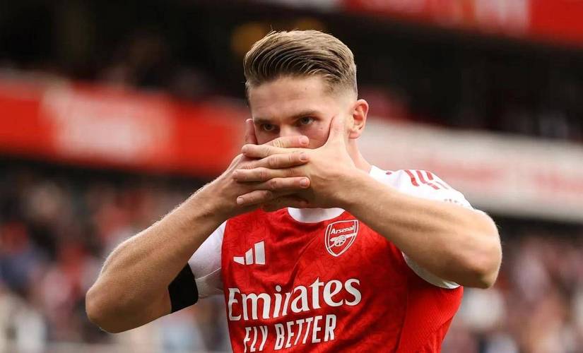 英超彩经：枪手强势蓝军拔刺 红魔红军双双失分