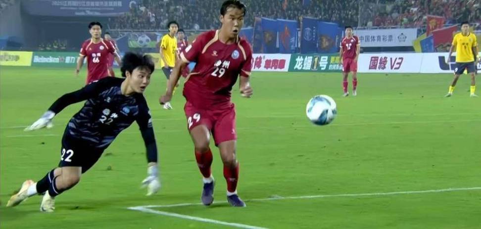 徐江：国足选帅本土教练就是陪标的 李铁当年不也陪标了两位吗？