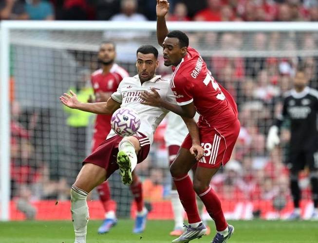 拼！枪手两球领先补时全员狂奔回防，塔帅称赞：10名球员冲刺80米