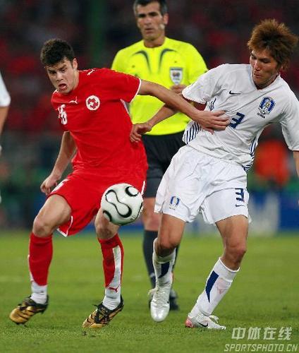 瑞士媒：一瑞士裁判被指控在女足更衣室偷拍了约1550小时视频