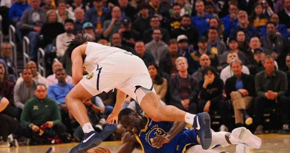 科尔：开赛七场以来我们的防守漏洞百出 屡屡被对手轻易突破