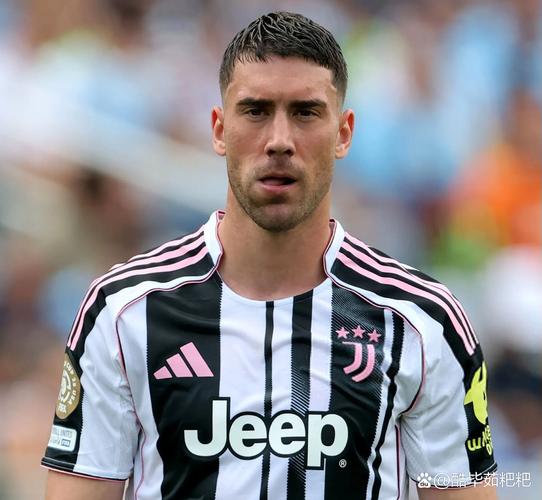 米体：尤文冬窗引援目标有霍伊别尔、伯纳贝、莫利纳和古斯托