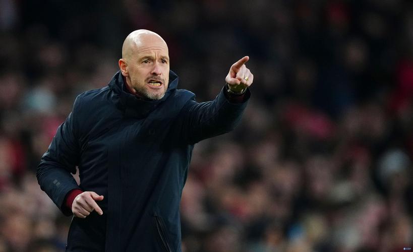 荷媒:滕哈赫可能在等待执教荷兰的机会,前者也可能去埃因霍温