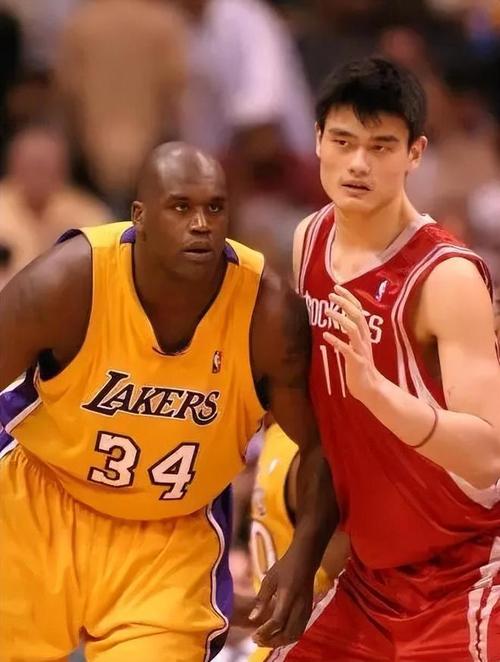 杨毅：姚明对位费劲的对手很多 他怕矮壮内线&顶不动 霍华德白给