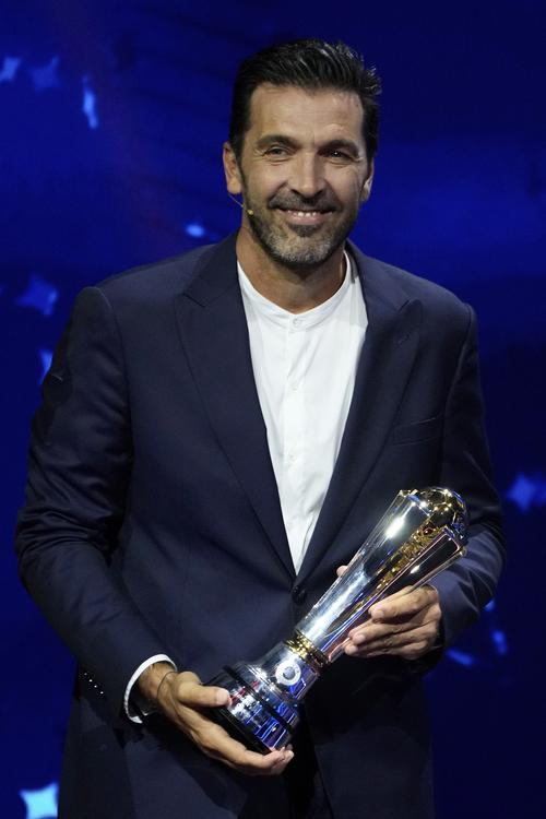 布冯：阿莱格里的风格展现得淋漓尽致，他给米兰的印记显而易见