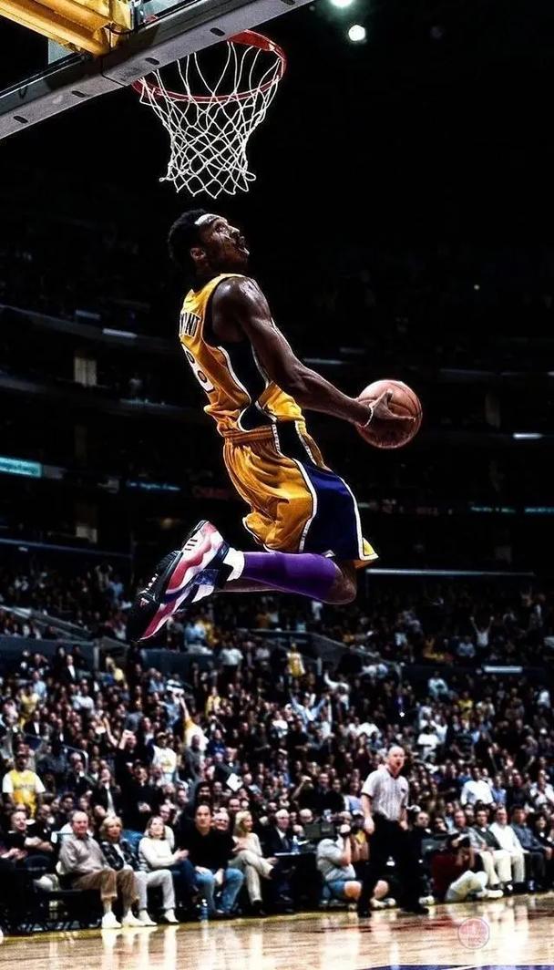 10年前的今天 科比撰文《亲爱的篮球》宣布赛季结束后退役