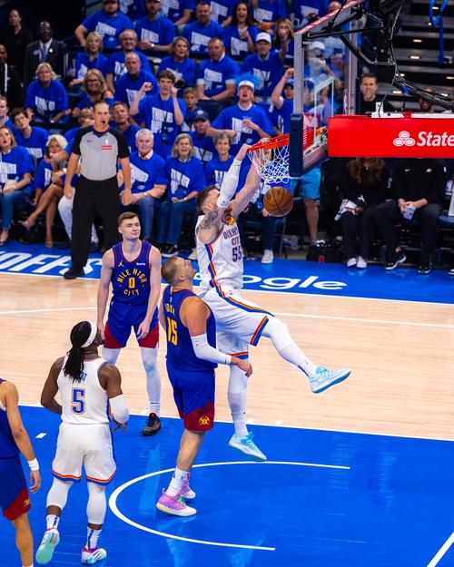 次节41-18！掘金半场反超马刺15分 约基奇10+4+6 穆雷18+2+3